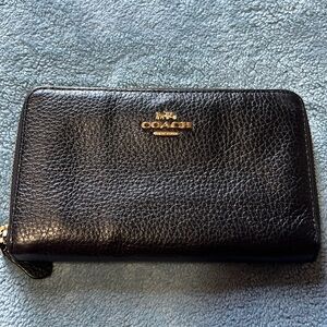 COACH Medium ID Zipper Wallet